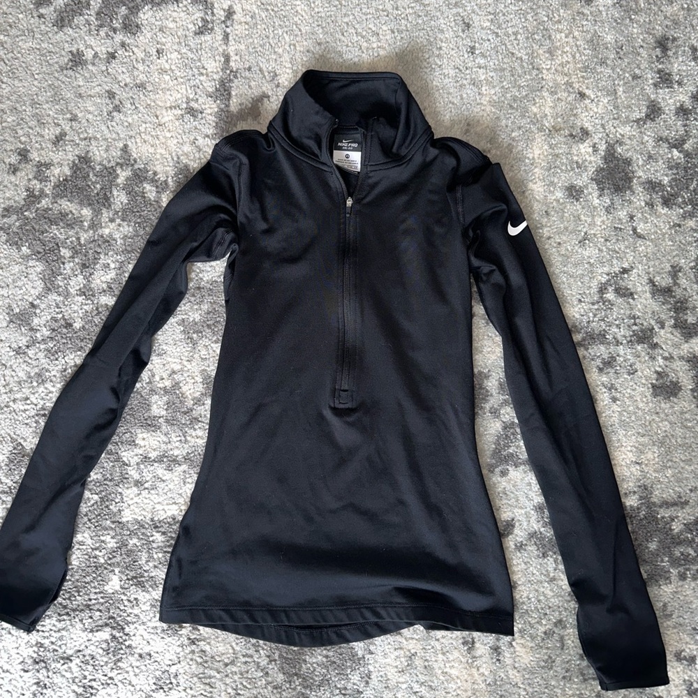 XS Nike tight fitting half zip